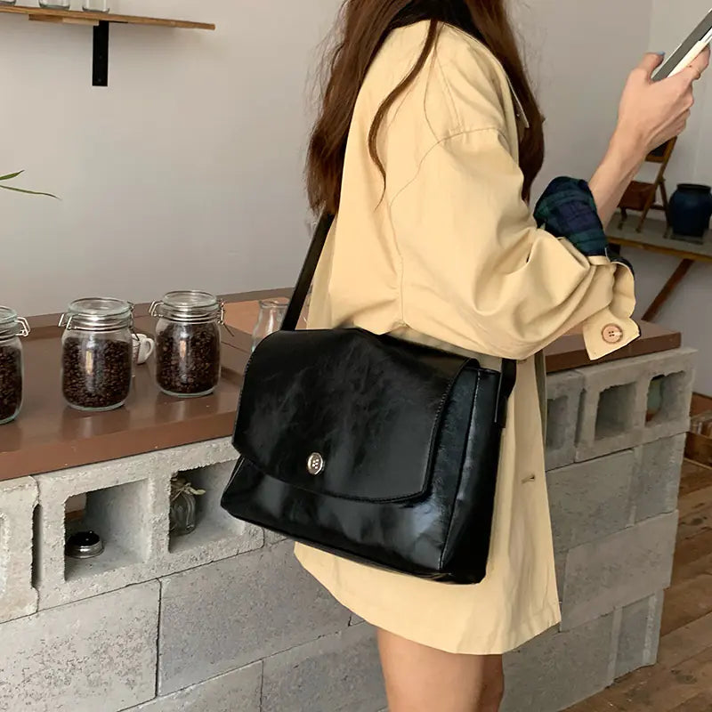 Mahya Retro Large Capacity Briefcase in [Black / Coffee / Green] – vintage PU leather work bag for women with magnetic closure
